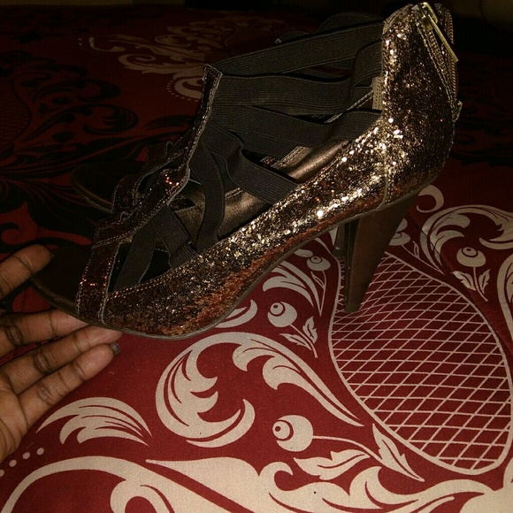 Sparkly Kenneth Cole heels - Picture 3 of 3